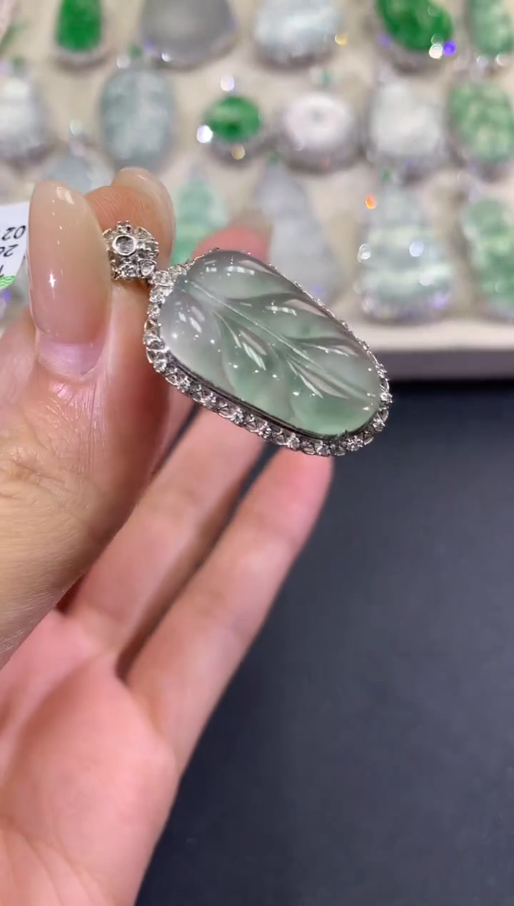 【闪购商品】翡翠颈饰18K金镶嵌C2    