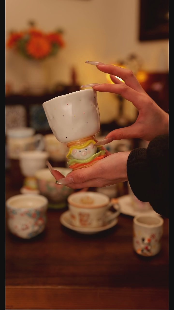陶瓷手柄款汉堡小猪手作杯  手绘釉下彩