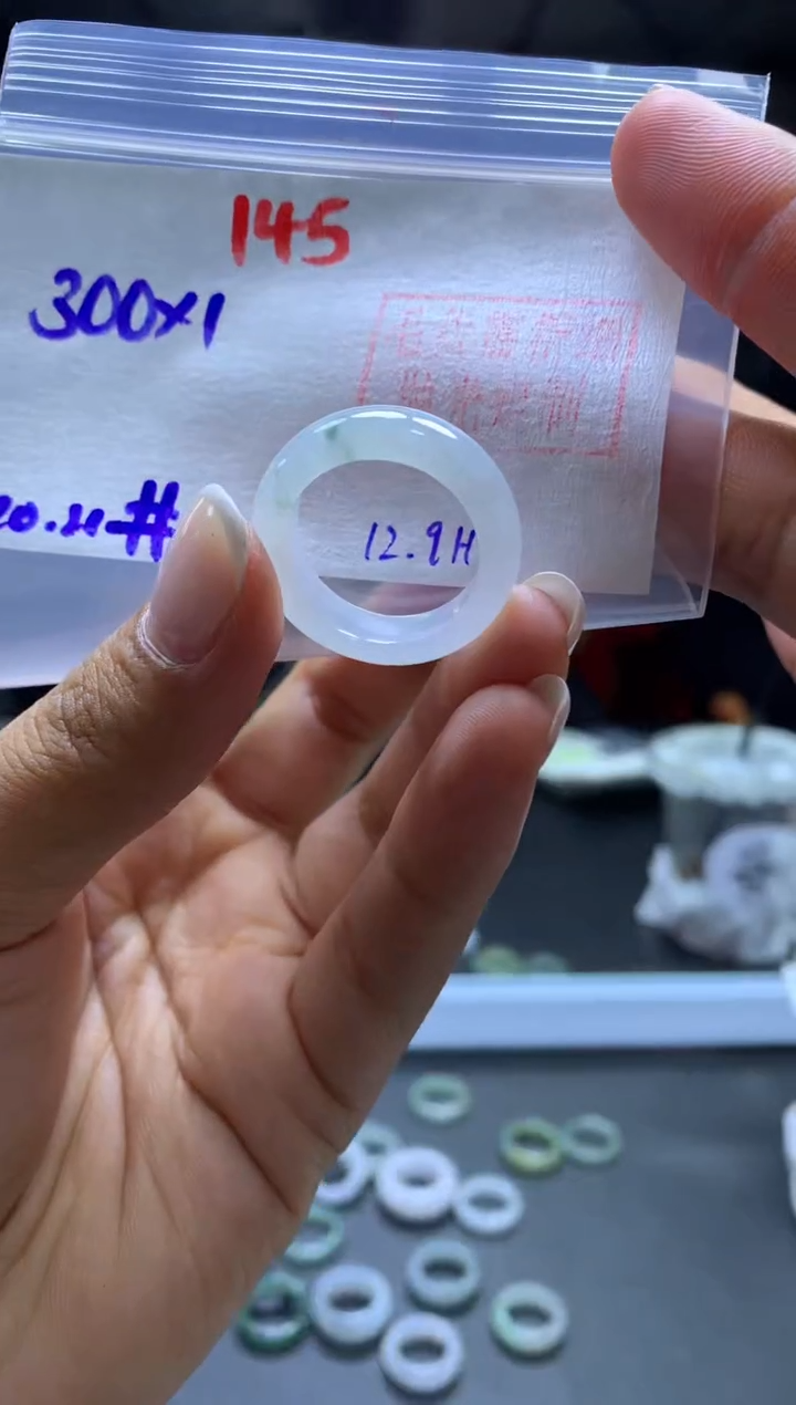 未镶嵌定制翡翠戒圈#300元-毛货需精细抛光