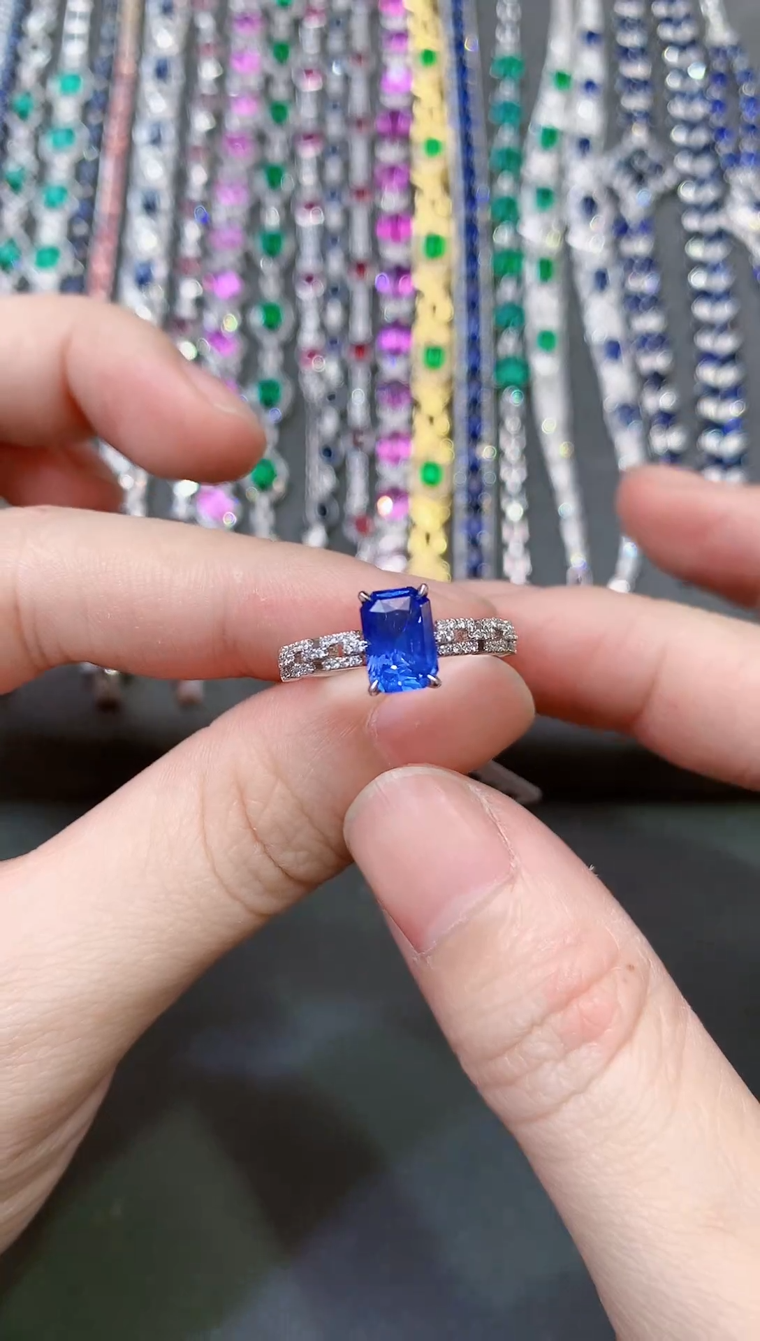 【闪购商品】蓝宝石戒指18K金镶嵌1