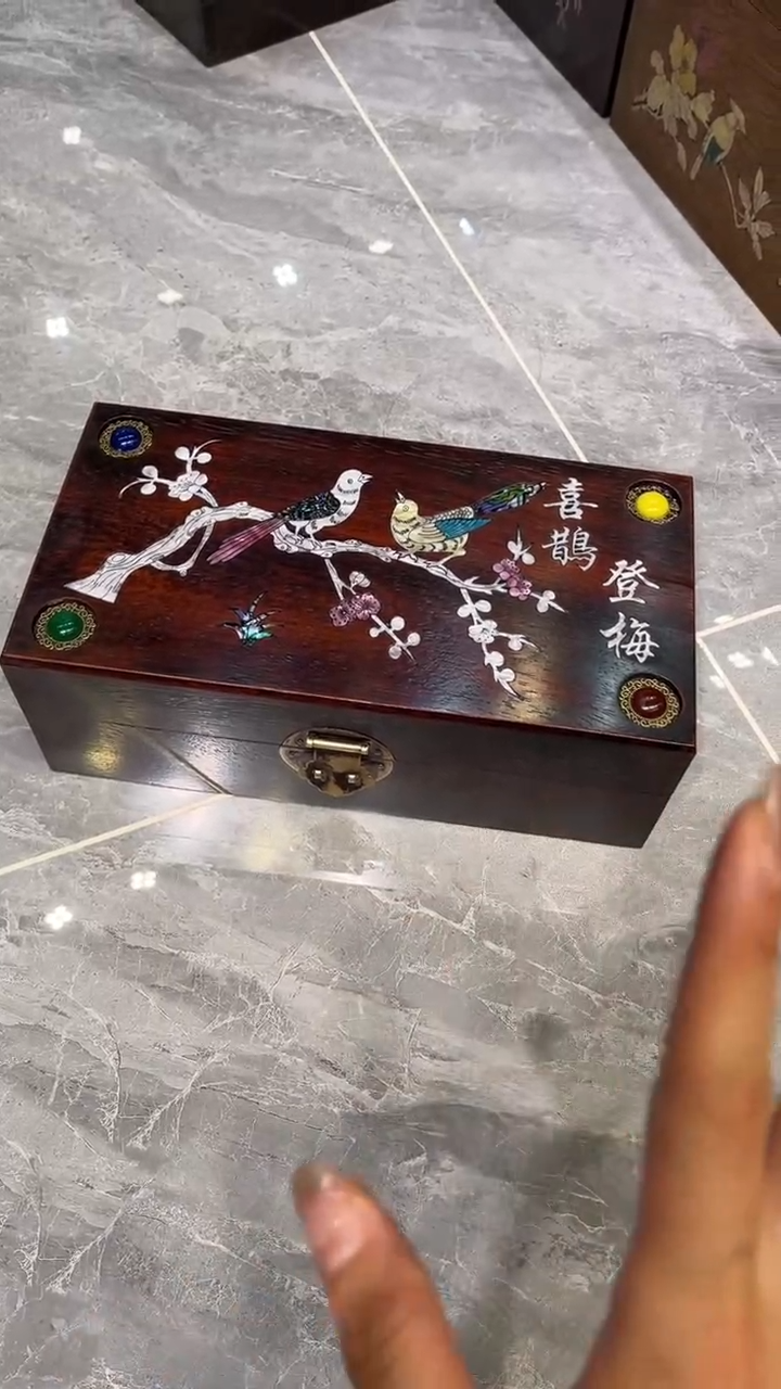 木喜鹊登梅首饰盒