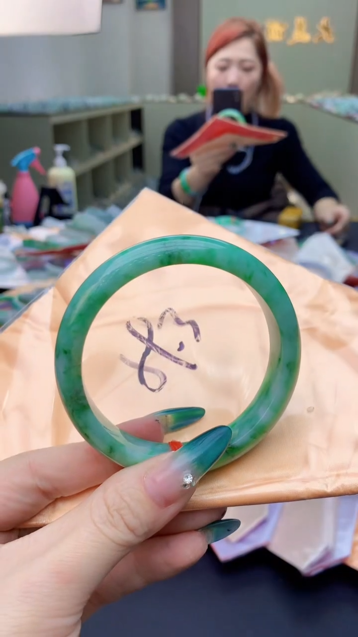 【闪购商品】翡翠手镯未镶嵌0967861825