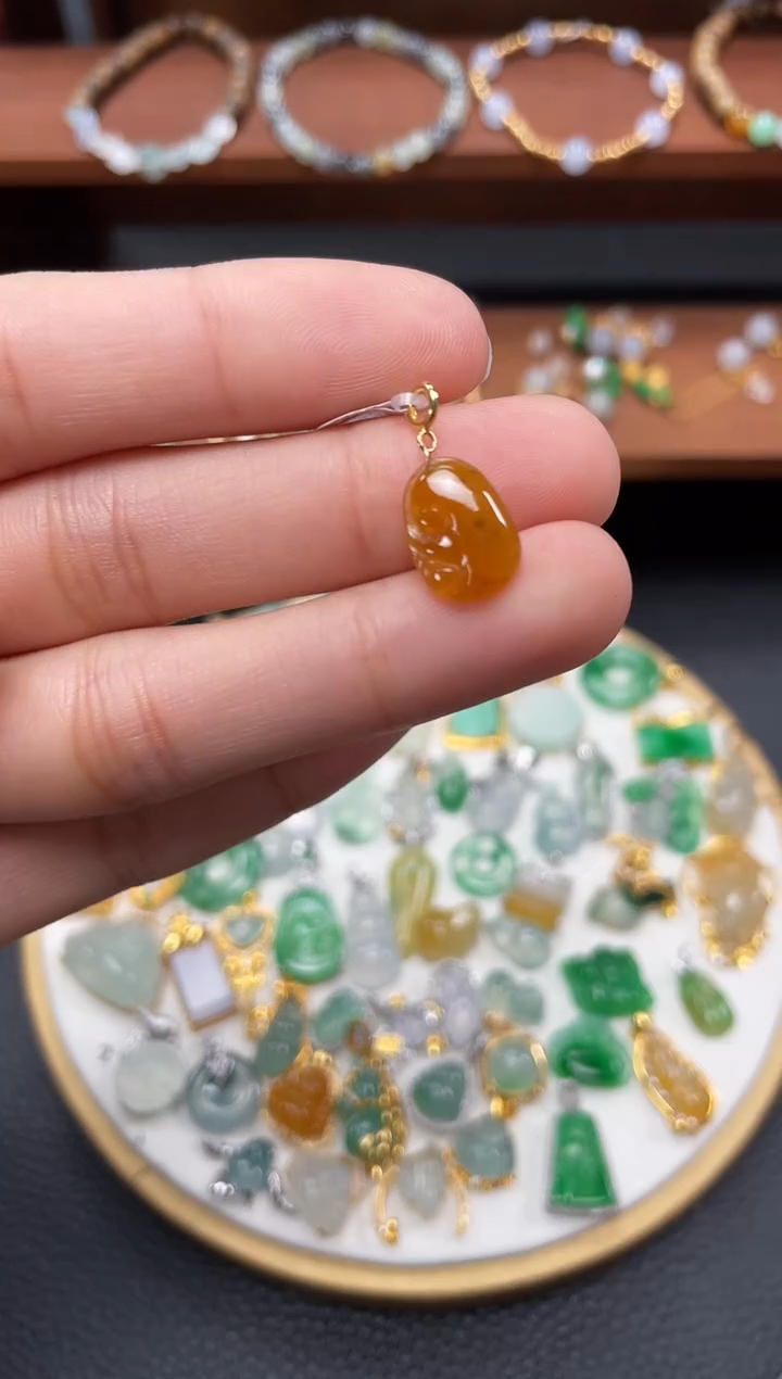 【闪购商品】翡翠吊坠(不含链)18K金镶嵌一个   JK469