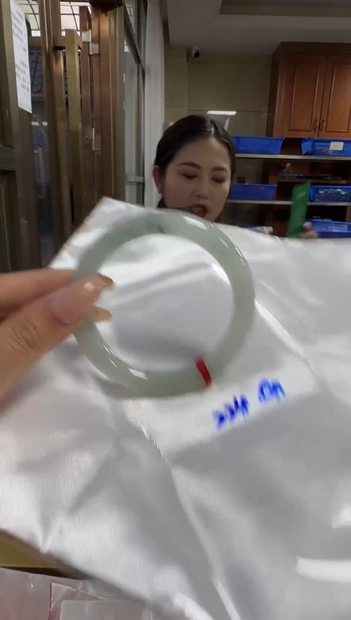 未镶嵌手镯翡翠A货手镯/微瑕