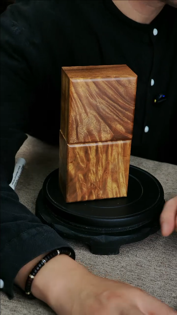 金丝楠菩**虫金丝楠木方形弧顶推拉盒