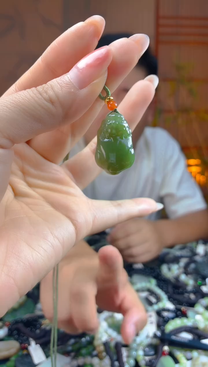 和田玉未镶嵌颈饰多样性发货，拍一发一