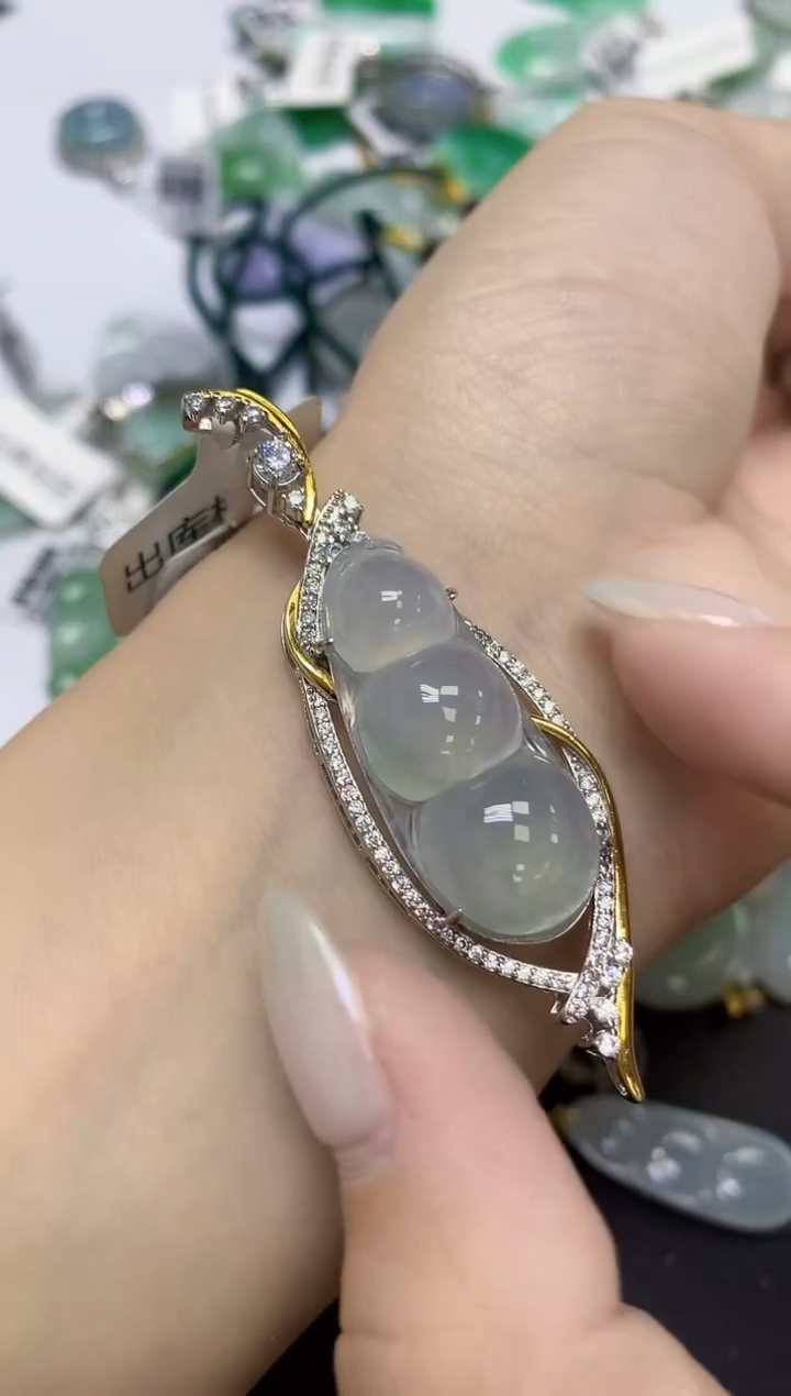 颈饰未镶嵌翡翠天然缅甸翡翠A货百元以上9元证书费自理