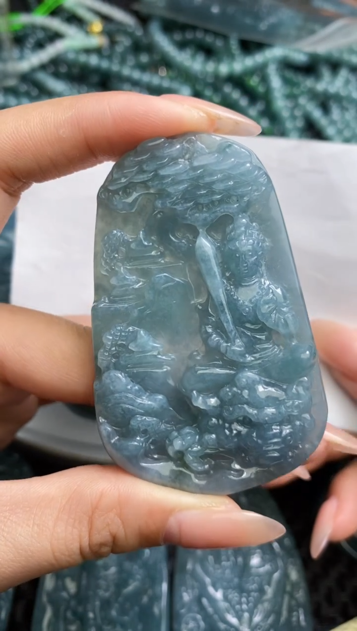 【闪购商品】翡翠颈饰未镶嵌         