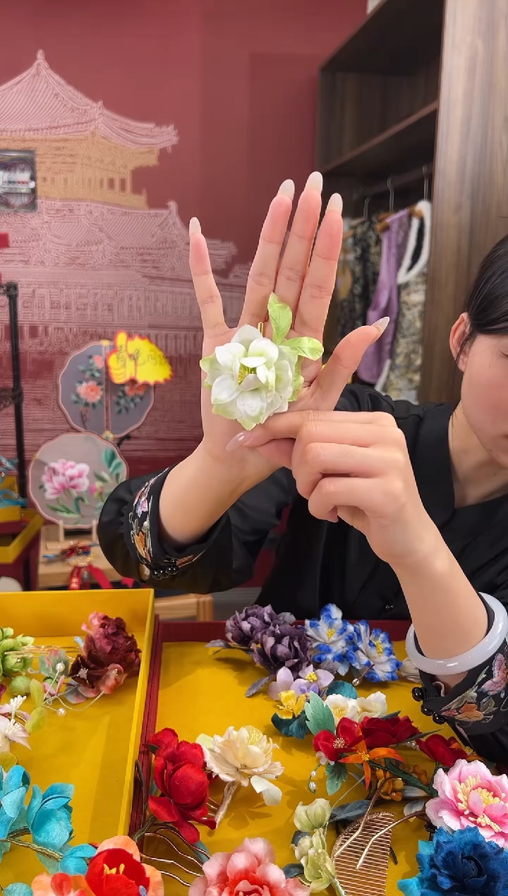 【闪购商品】刺绣非遗绒花（发饰）