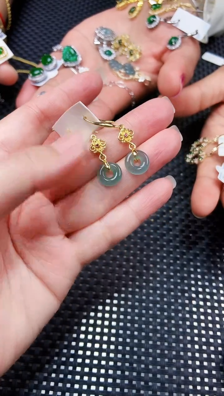 【闪购商品】翡翠耳饰未镶嵌11111111