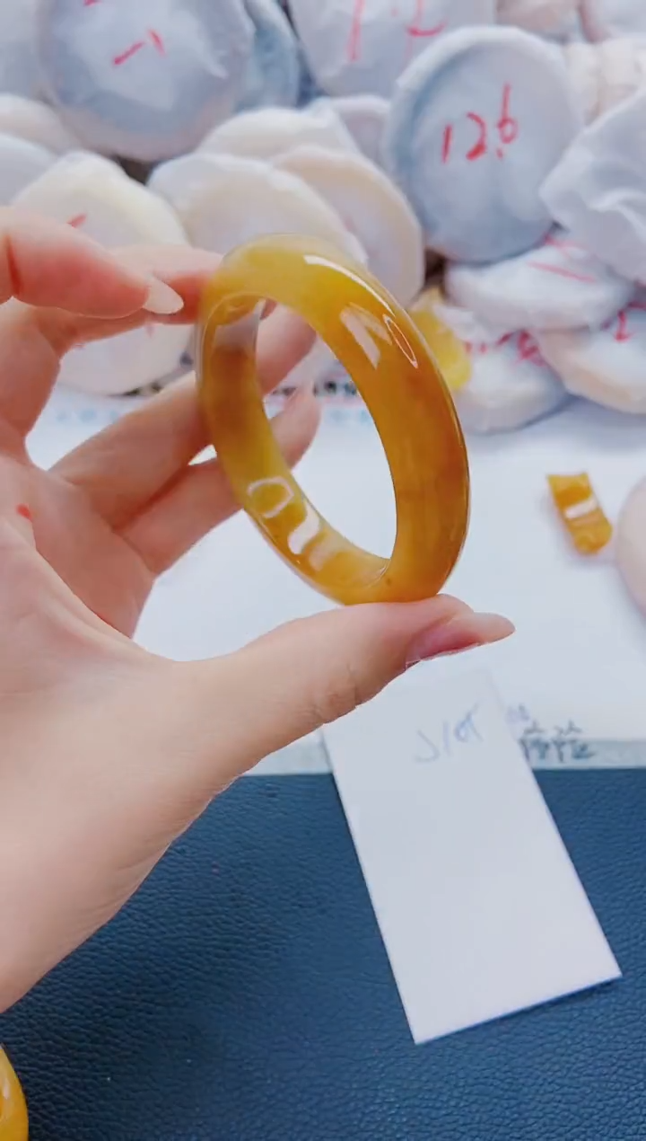 石英质玉手镯未镶嵌J105-56-57