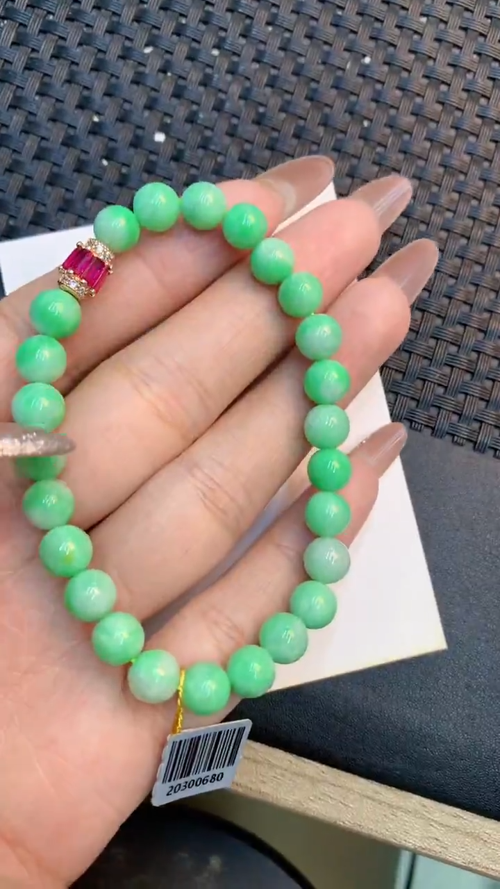 颈饰未镶嵌翡翠1