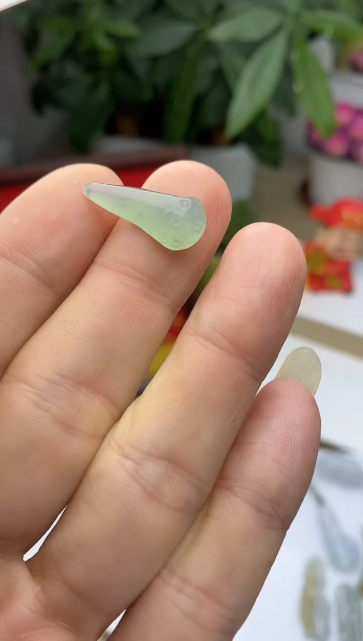 颈饰未镶嵌翡翠简**好39天然缅甸翡翠A货