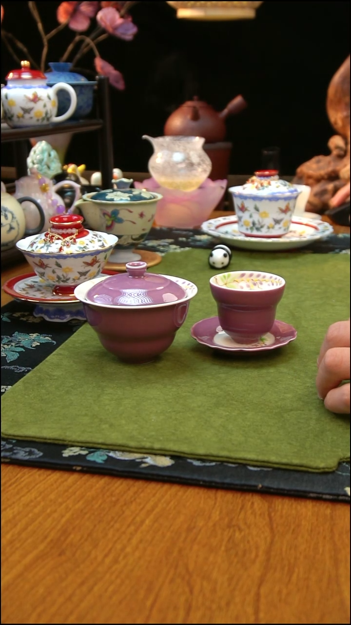 专做手绘和手工茶具的直播间