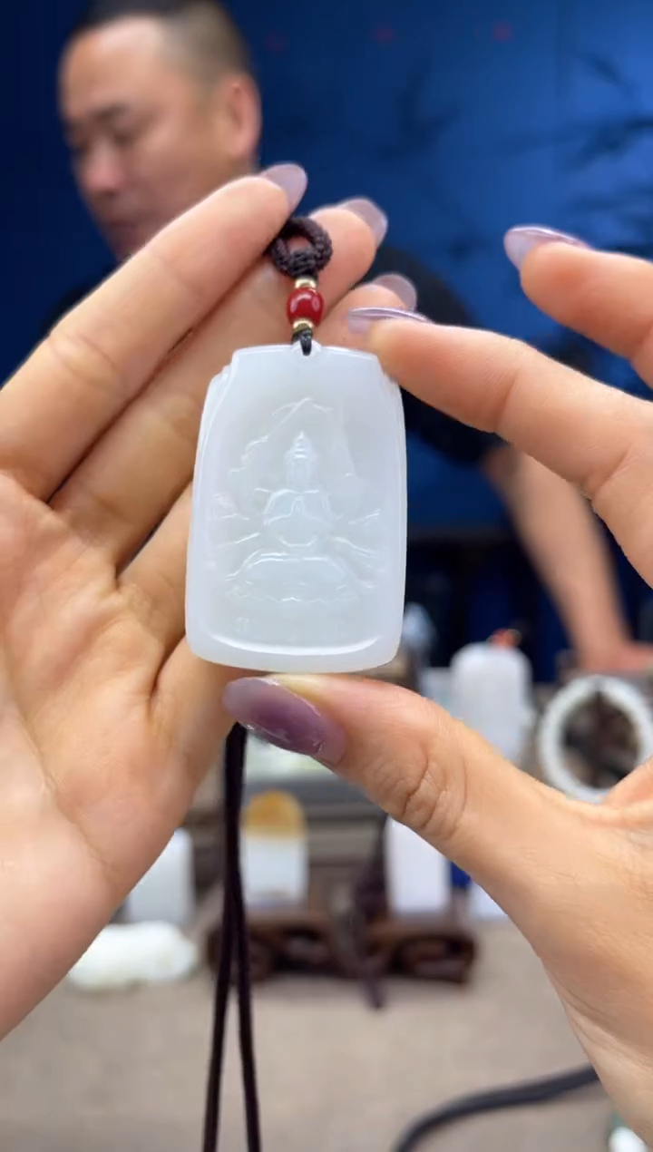 和田玉未镶嵌颈饰1