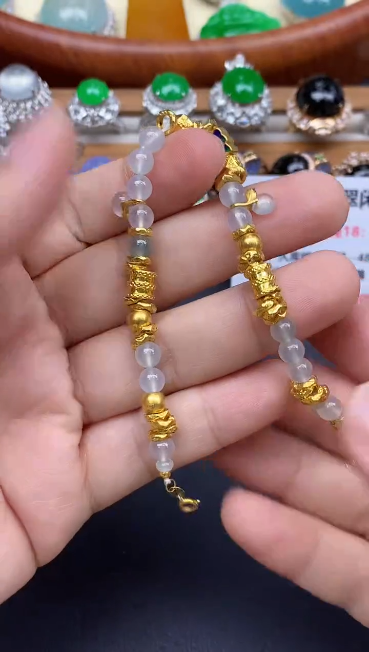 颈饰未镶嵌翡翠教****?526-中国好珍宝