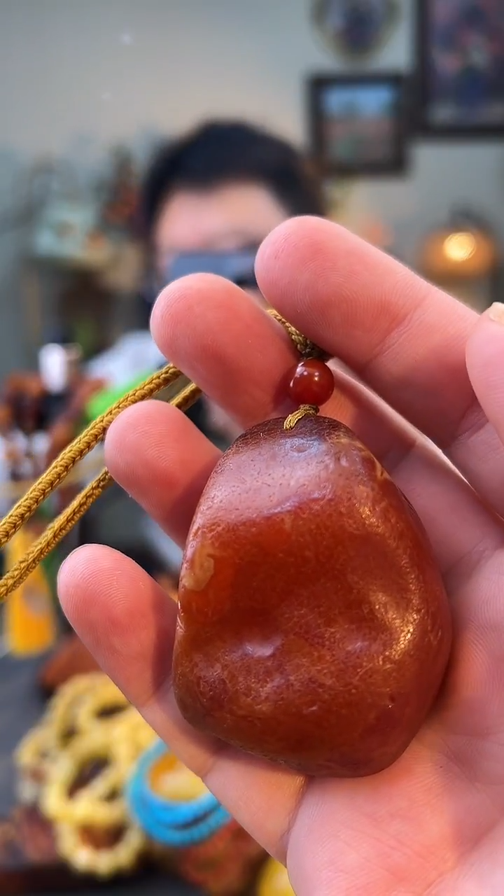 琥珀颈饰未镶嵌吊坠