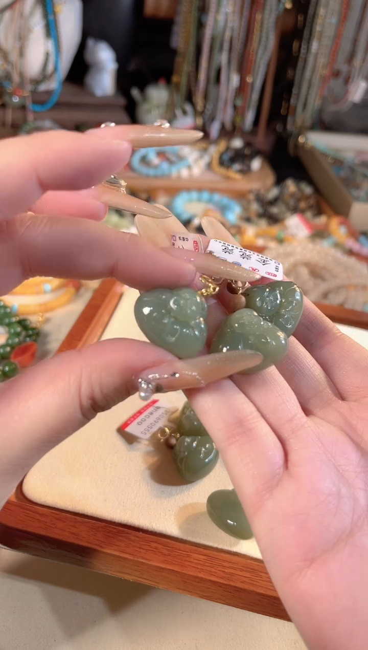 【闪购商品】和田玉吊坠(不含链)银S925镶嵌多样性发货其一