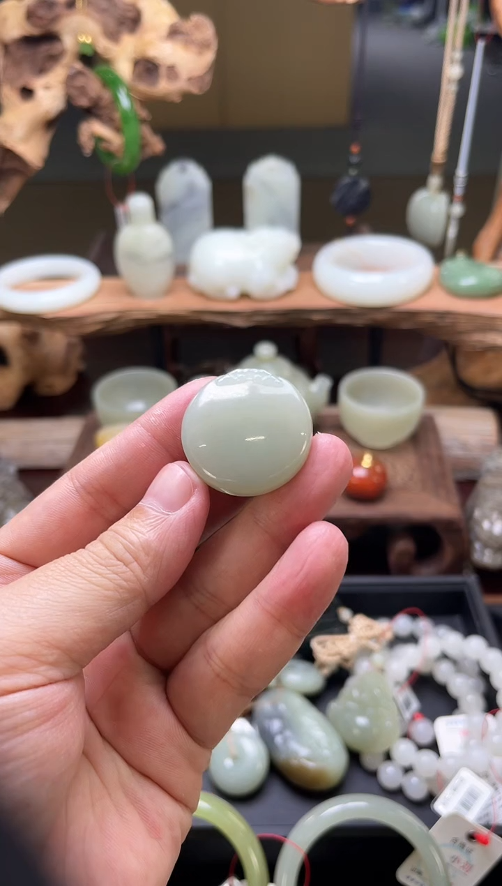 【闪购商品】和田玉把件未镶嵌且末青白 随形