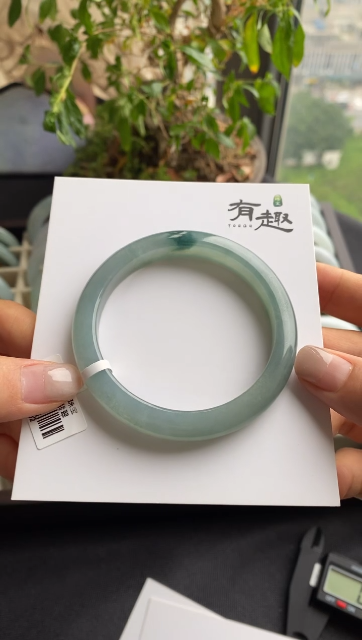 翡翠手镯未镶嵌53.5正圈