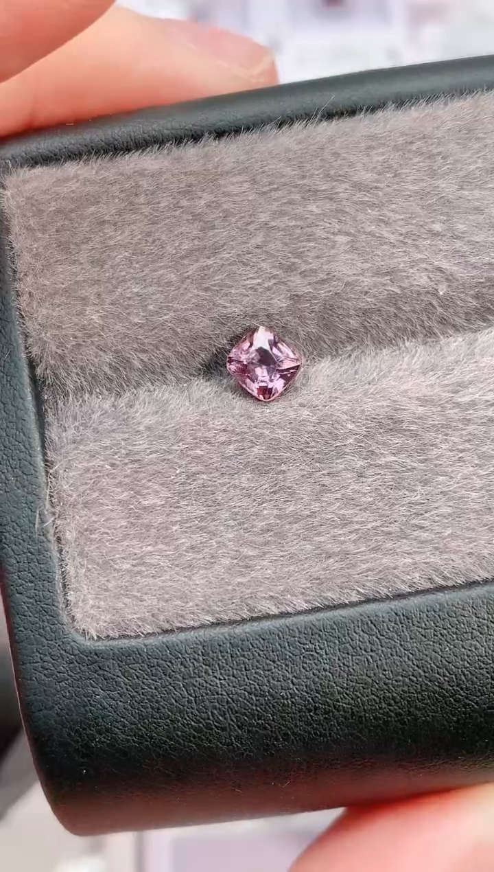 裸石尖晶石0.84-79天然尖晶石