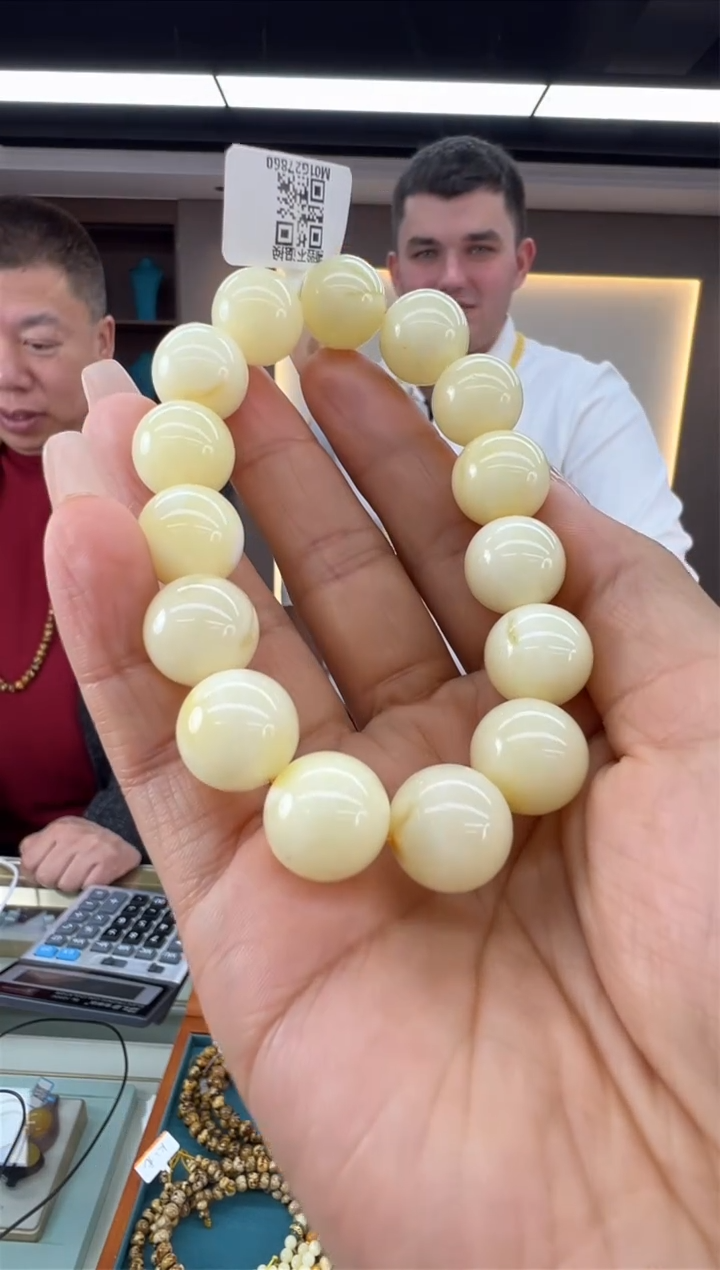 【闪购商品】琥珀手链未镶嵌42秒拼号