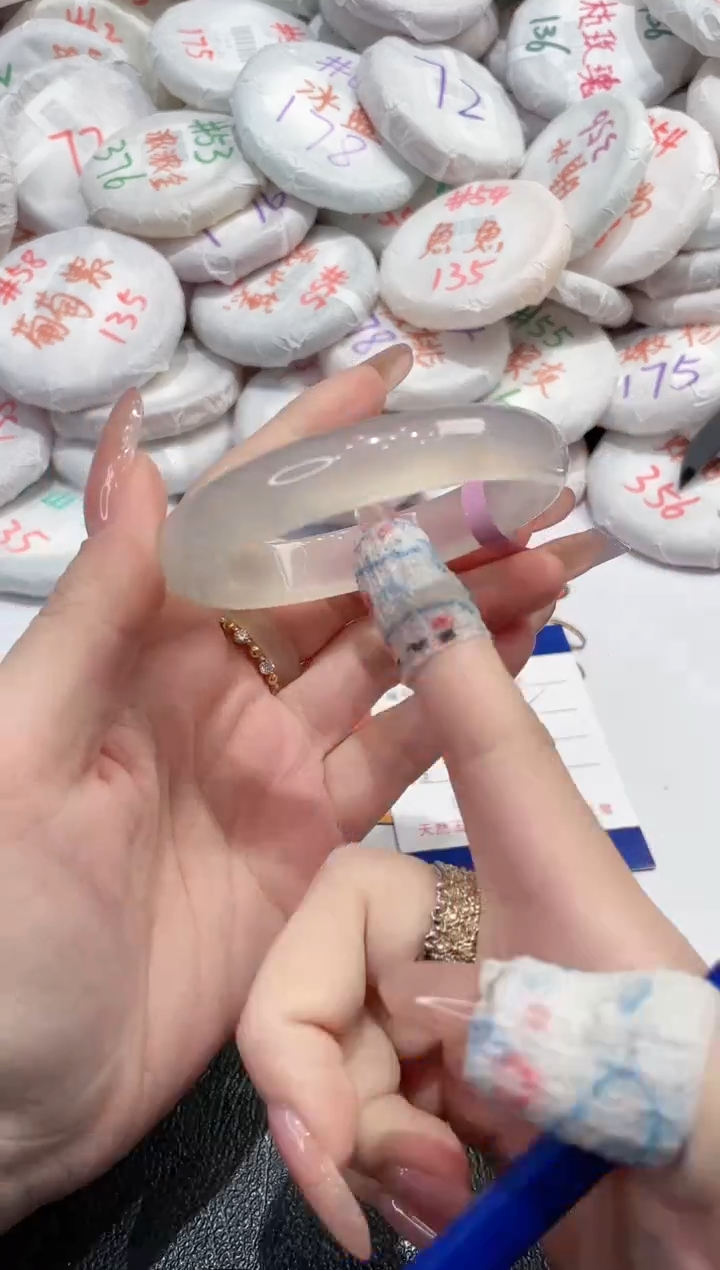 【闪购商品】玛瑙/玉髓手镯未镶嵌-516