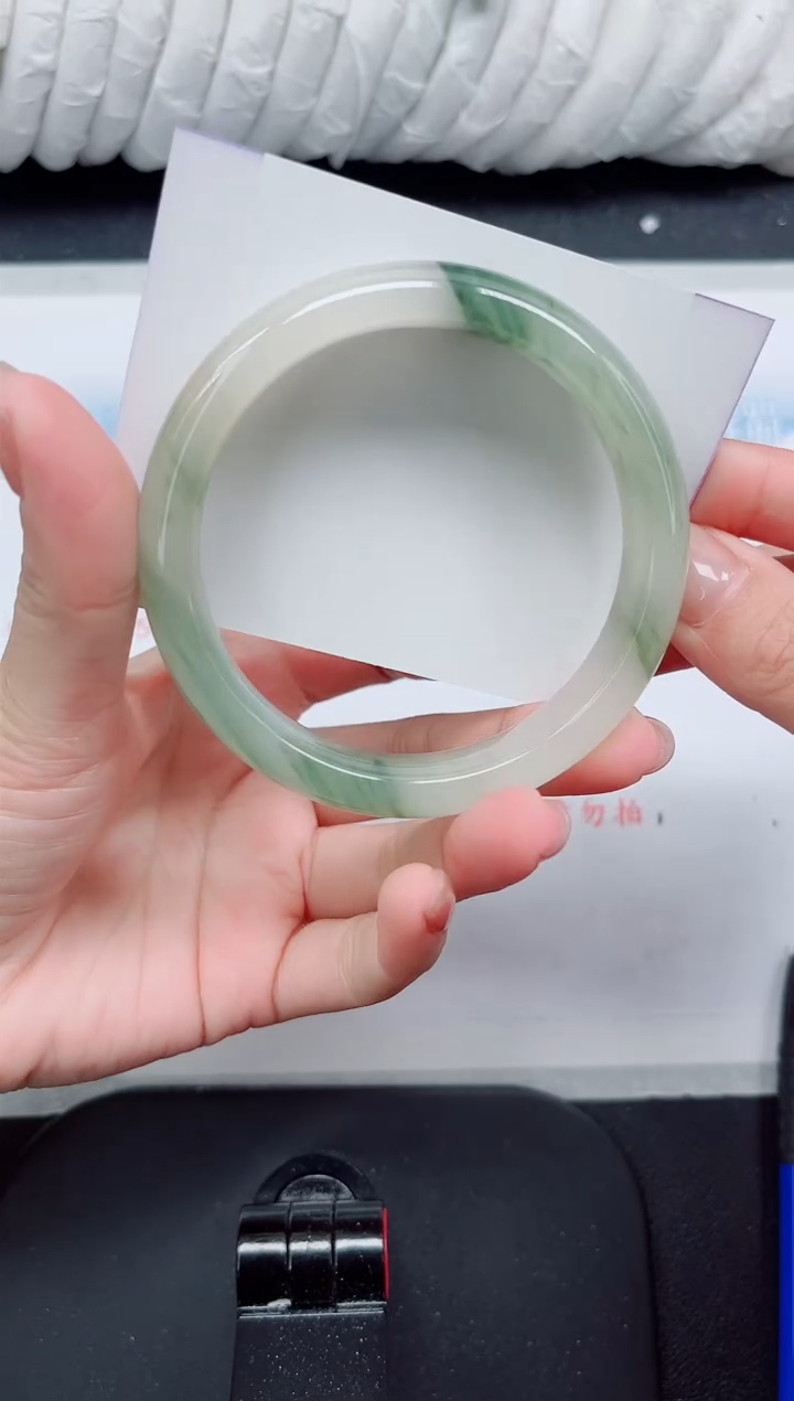 【闪购商品】石英质玉手镯未镶嵌144#60.4