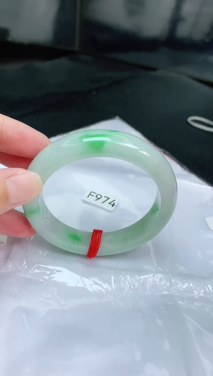 翡翠未镶嵌手镯缅甸天然A货翡翠手镯