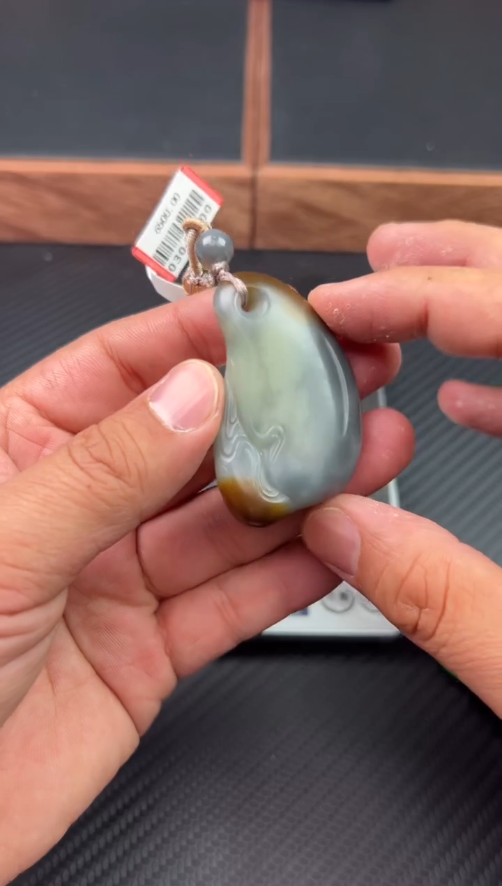 【闪购商品】和田玉未镶嵌吊坠(赠链)若羌微色差