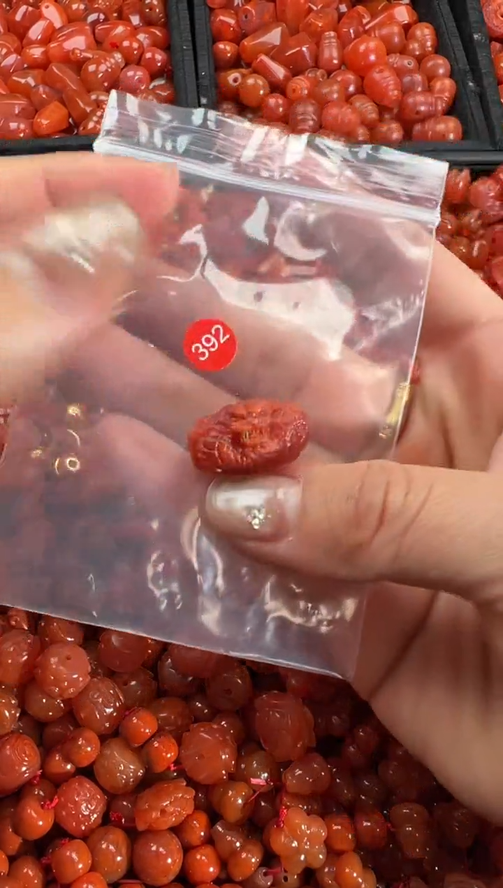 【闪购商品】南红玛瑙颈饰未镶嵌1