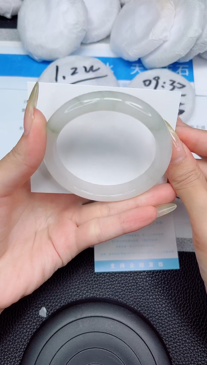 石英质玉手镯未镶嵌178-57.58