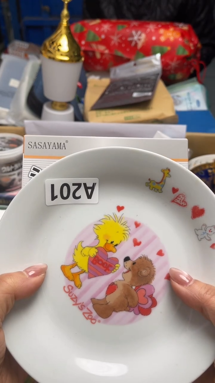 瓷片小*如图所示，清影轩甄选