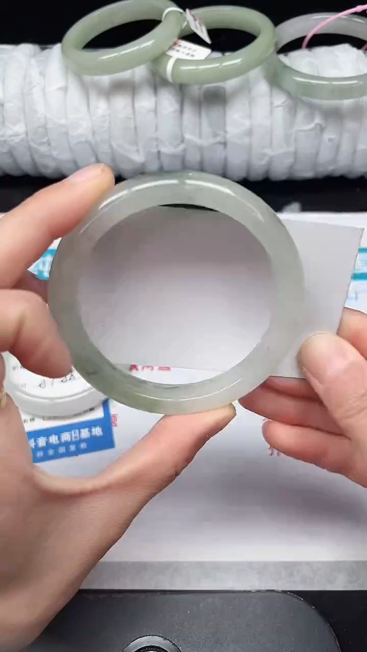 未镶嵌手镯石英质玉138-60/61