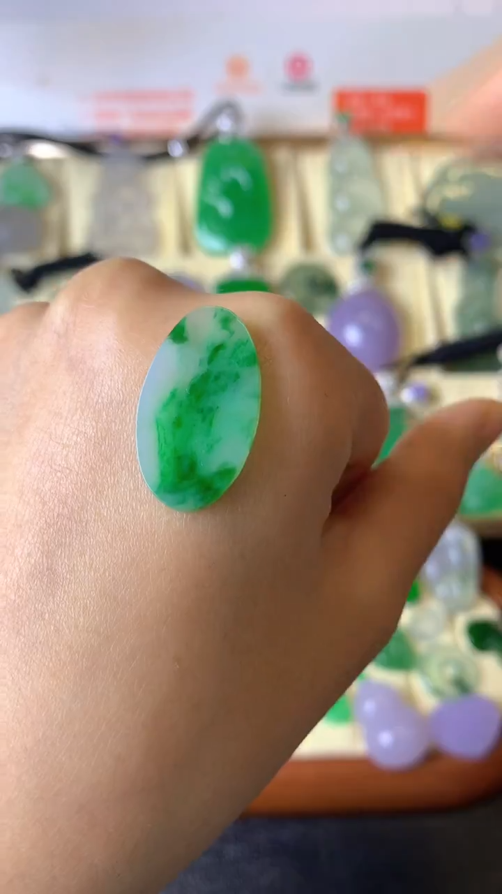 【闪购商品】定制翡翠未镶嵌毛货抛光