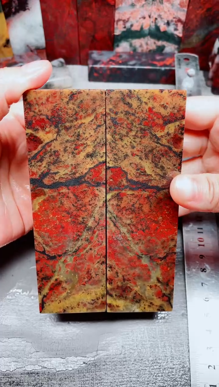 曾****6桂林鸡血玉素章老虎洞对章31