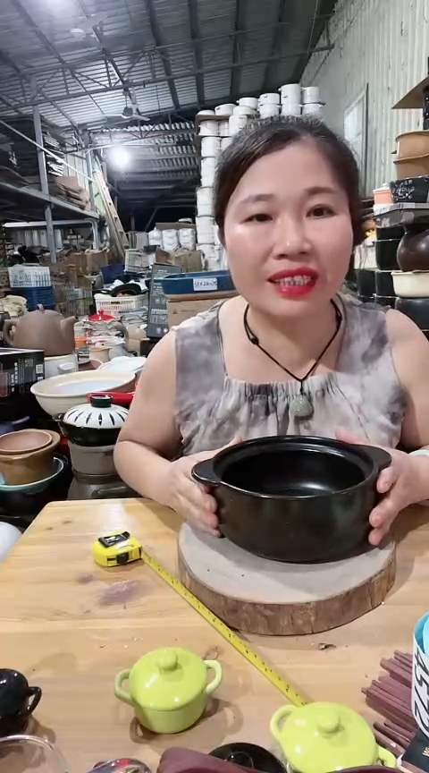 2461瑕疵黑锅不带盖