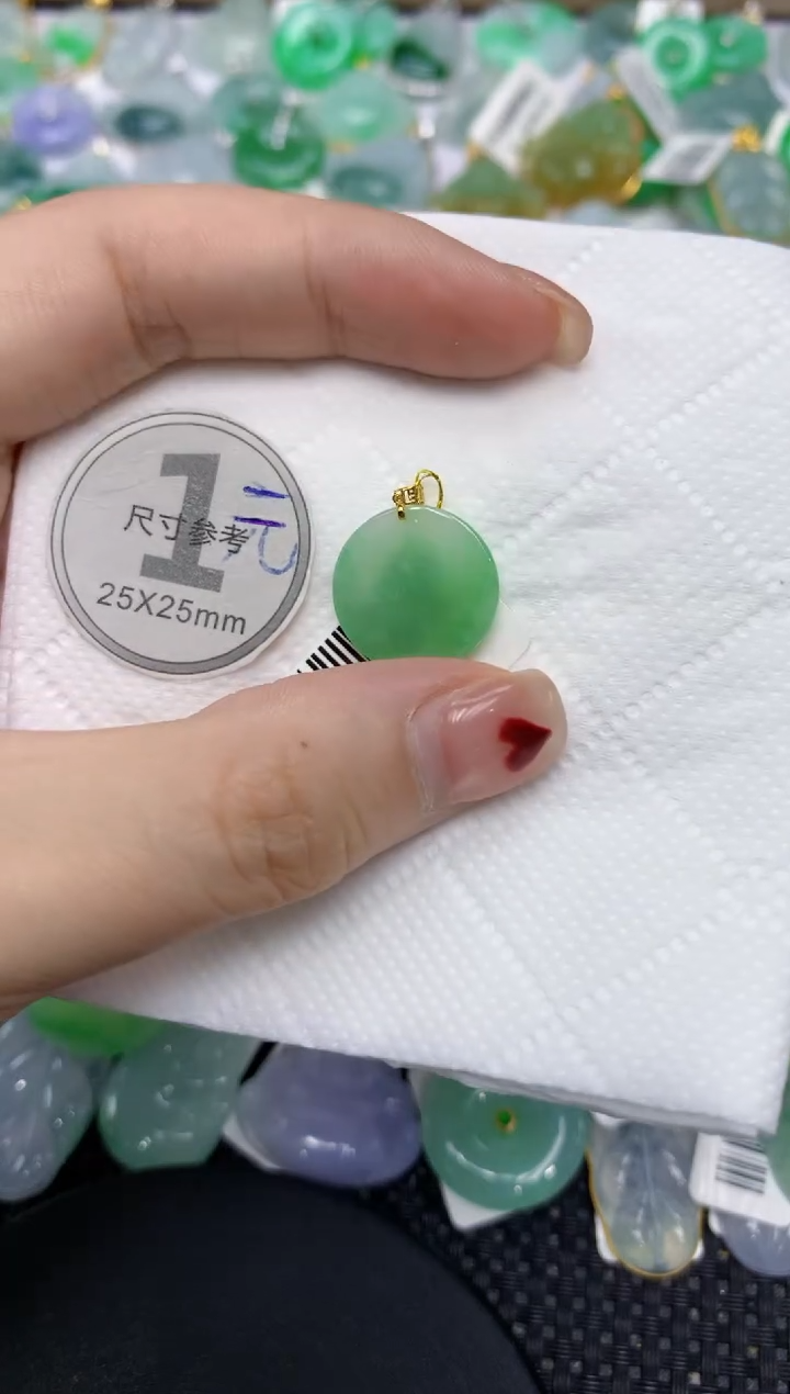 翡翠18K金镶嵌颈饰11111111