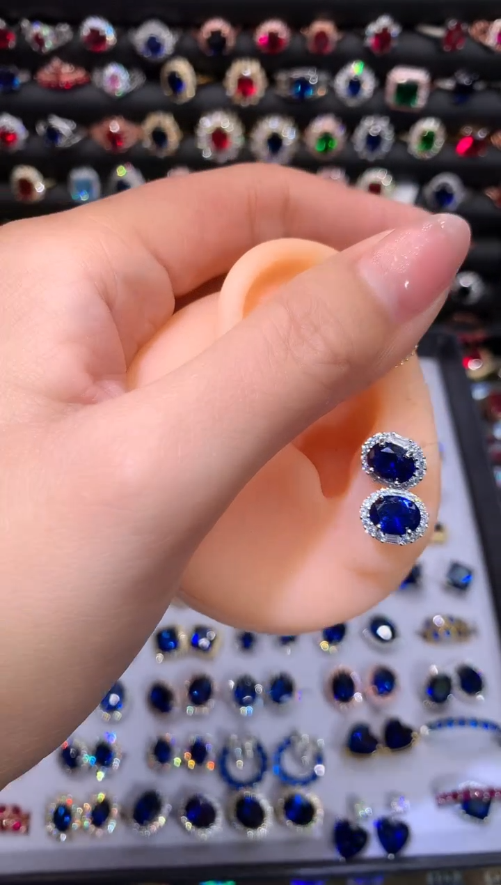 【闪购商品】蓝宝石耳饰银S925镶嵌68