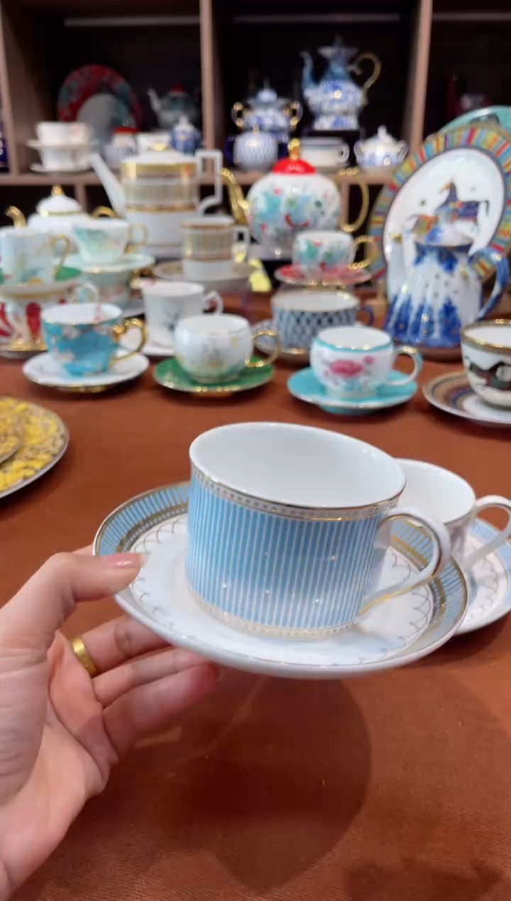 【闪购商品】瓷片蓝线杯碟·······