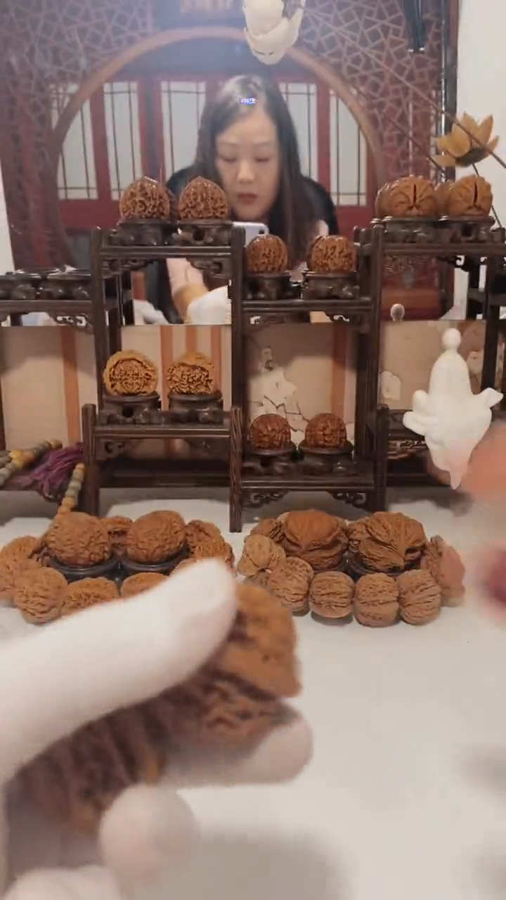 文玩核桃把件l****eD617原生态四座楼