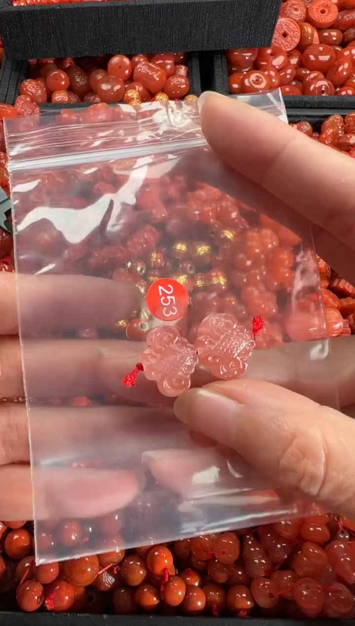 【闪购商品】南红玛瑙颈饰未镶嵌1