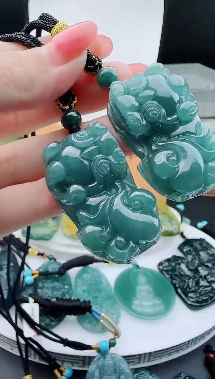 【闪购商品】翡翠颈饰未镶嵌多样性随机一件发货