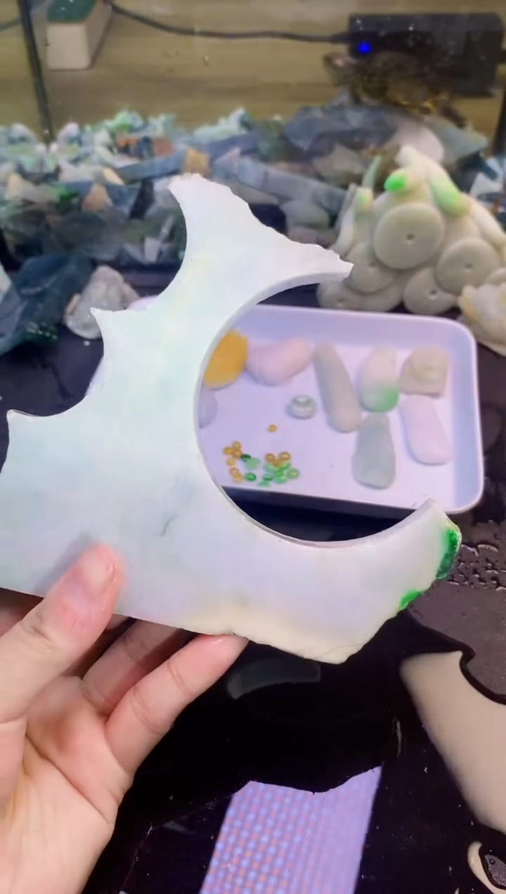 翡翠挂件未镶嵌046