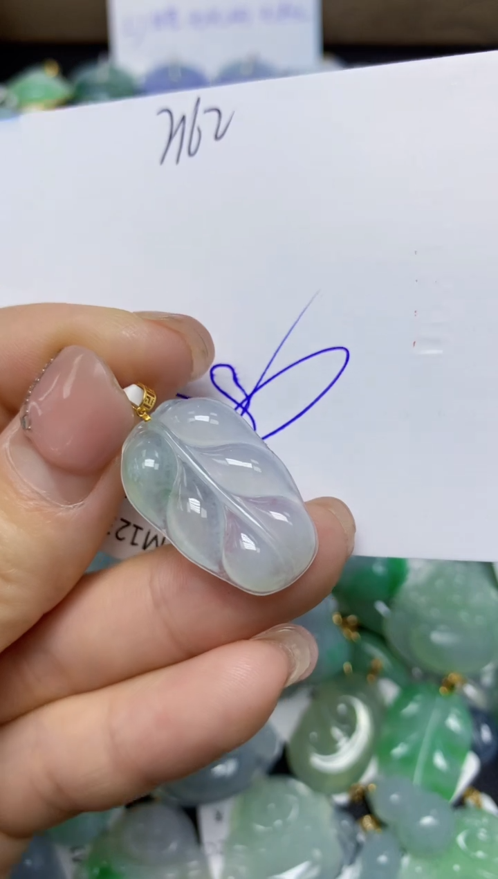 【闪购商品】翡翠挂件18K金镶嵌 天然翡翠A货