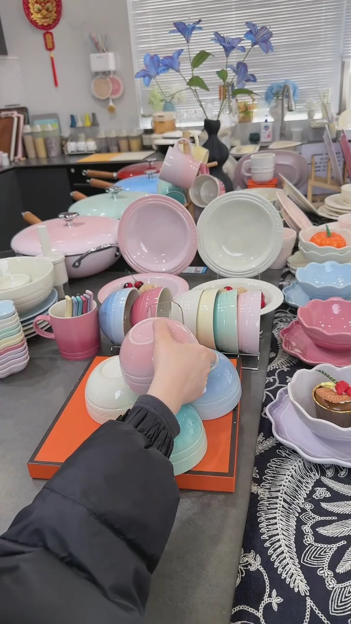 【闪购商品】瓷四色米饭碗