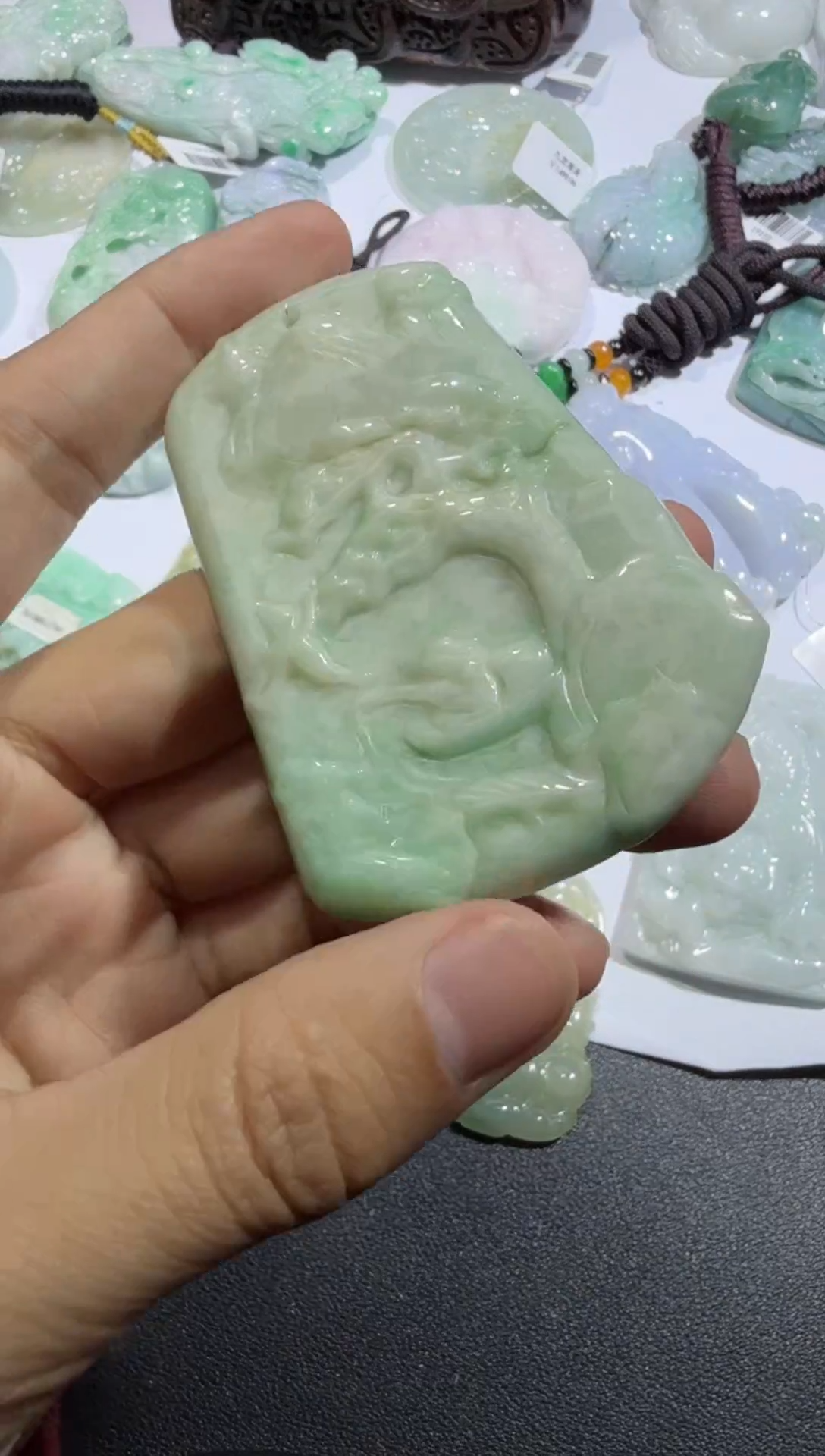 【闪购商品】翡翠颈饰未镶嵌00009582