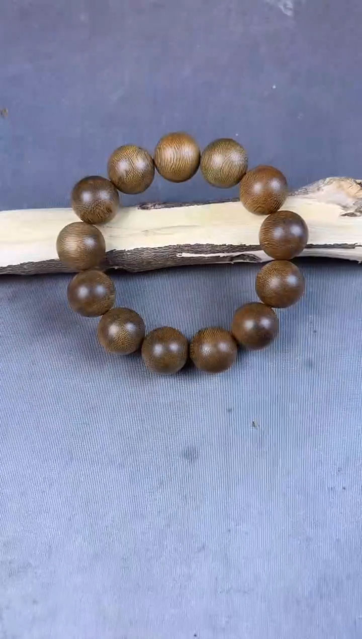 沉香沉香碎屑+芽庄白奇18圆珠单圈沉51克+多样性发一