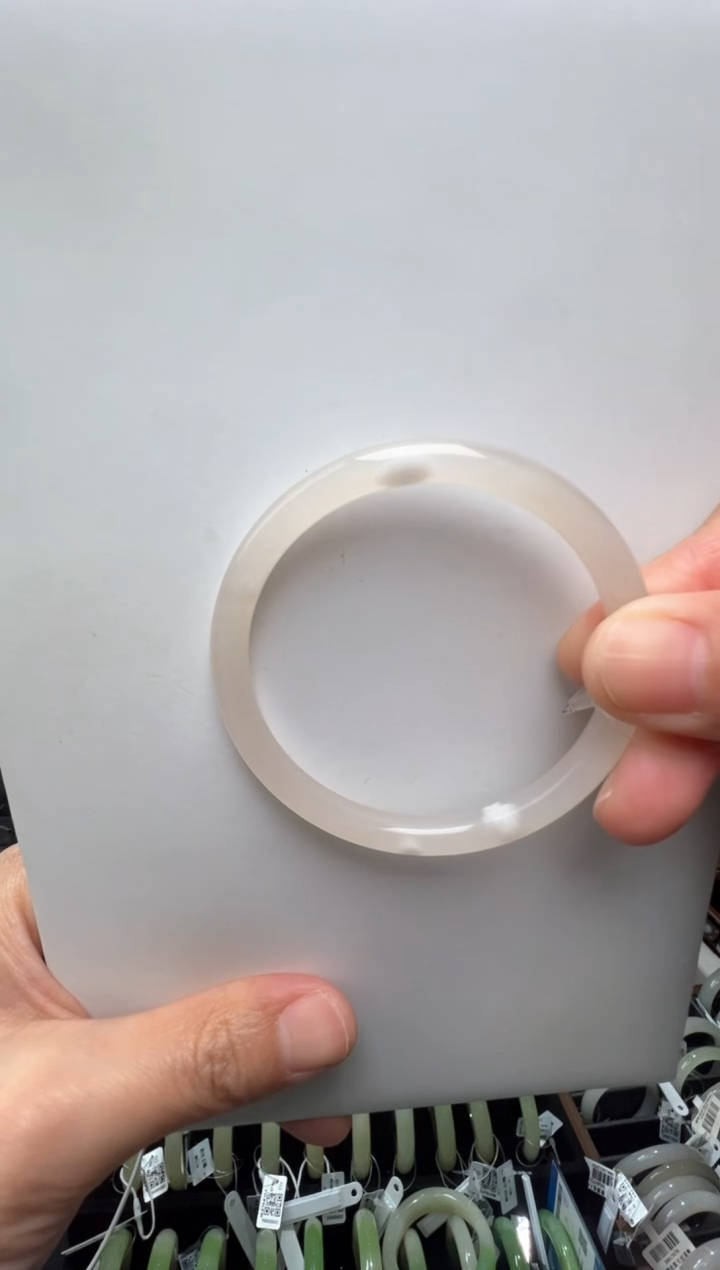 【闪购商品】和田玉手镯未镶嵌54白玉叮当