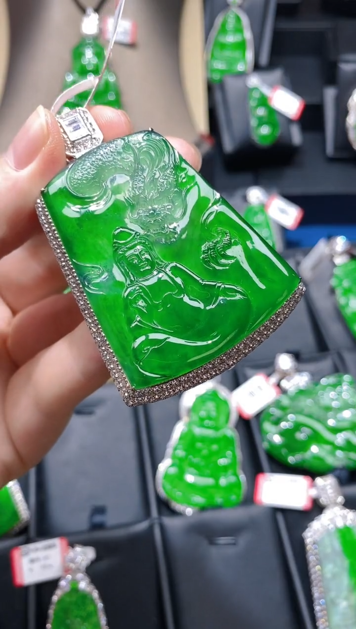 【闪购商品】翡翠颈饰未镶嵌天然A货翡翠v43